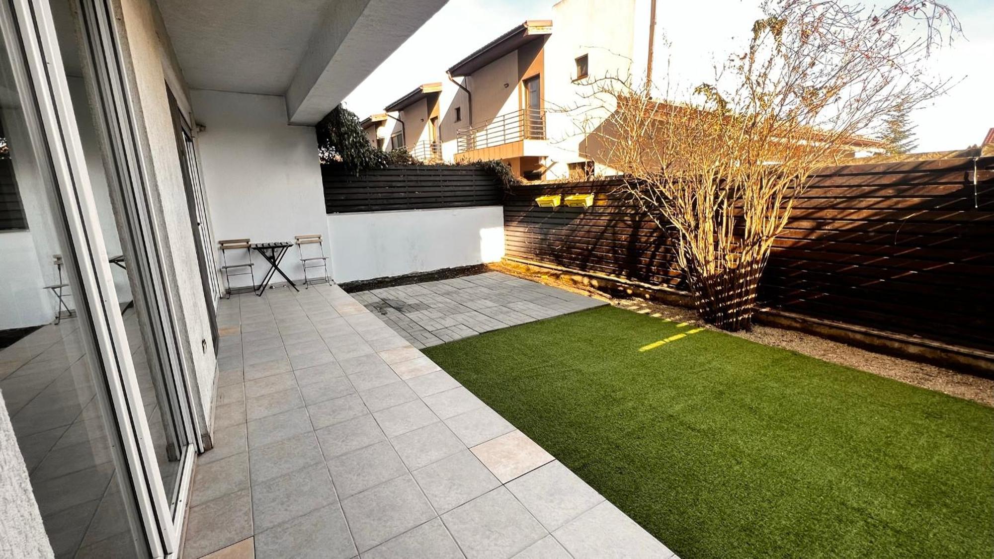 Otopeni Airport Apartment With Private Garden Eksteriør billede